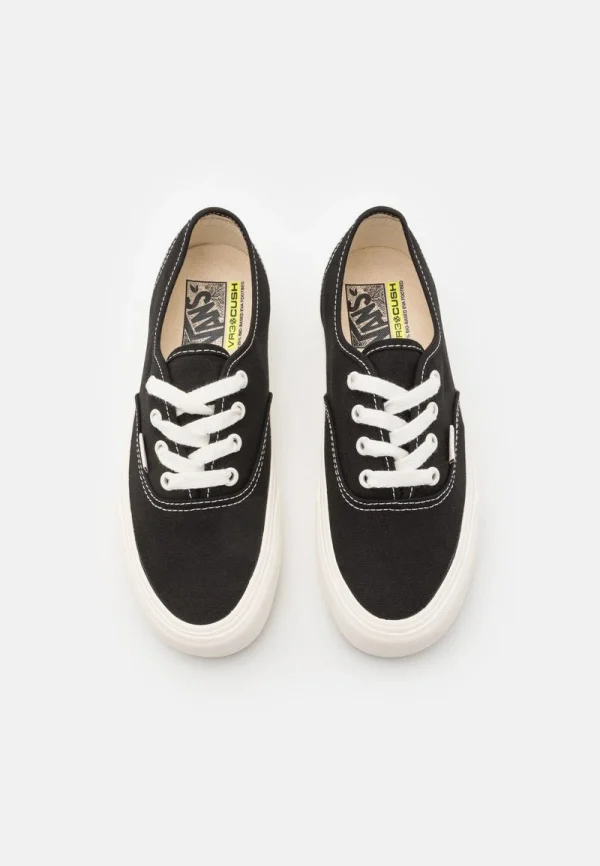 Vans AUTHENTIC VR3 UNISEX – Sneaker Low – Black/marshmallow 5