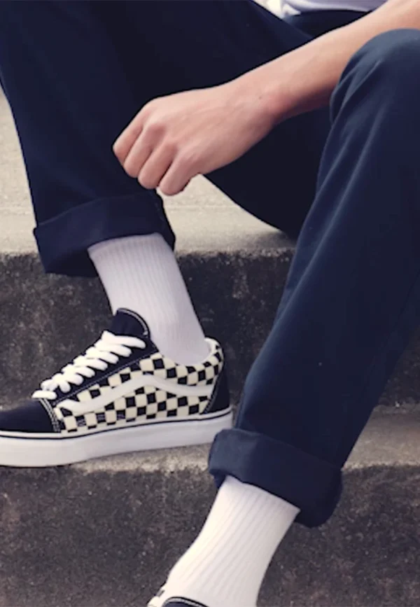 Vans UA OLD SKOOL – Sneaker Low – Black/white 3