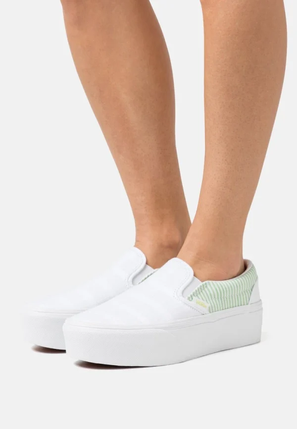 Vans CLASSIC SLIP ON STACKFORM – Slipper – Green/true White 1