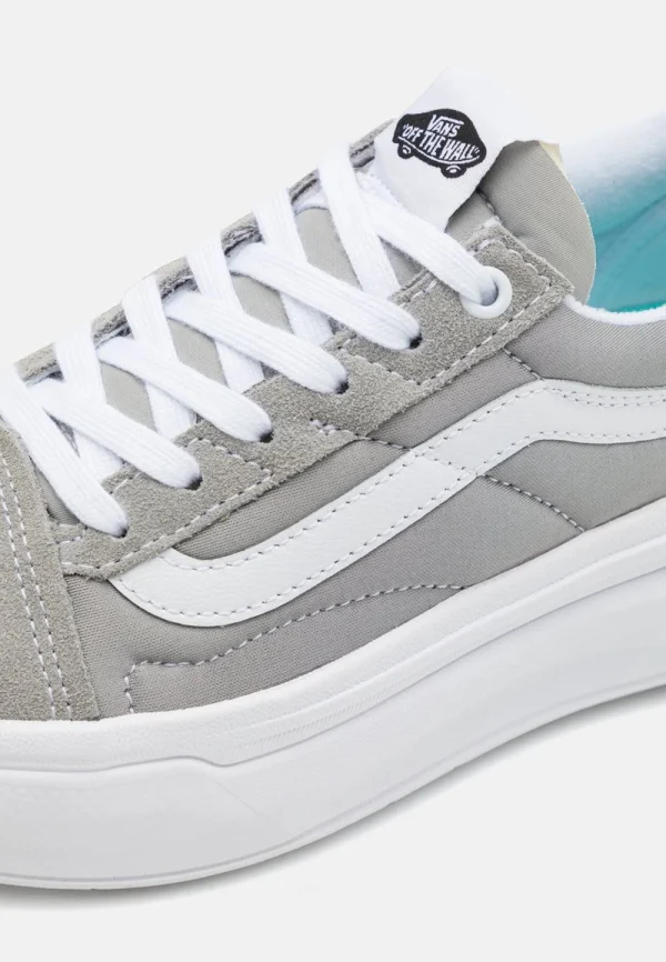 Vans OLD SKOOL OVERT UNISEX – Sneaker Low – Drizzle 7