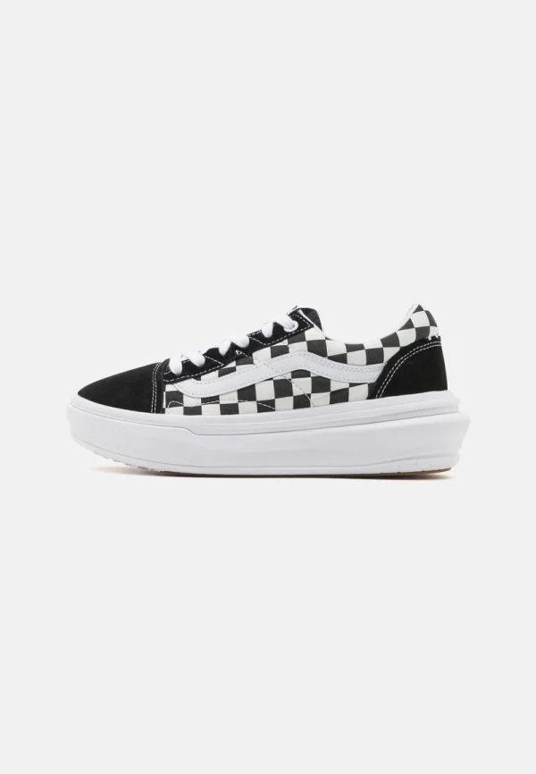 Vans OLD SKOOL OVERT UNISEX – Sneaker Low – Black/white 1