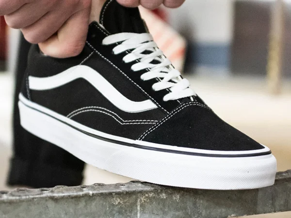 Vans U Old Skool Black White 3